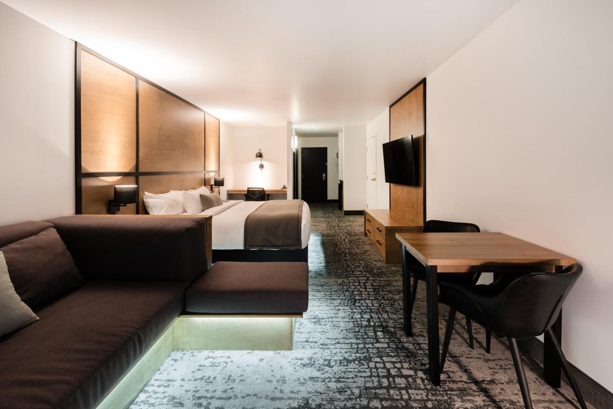 Hotel Ax 4*